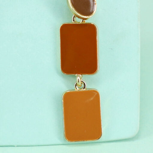 Brown Dazzling Earing With 925 Silver Tip