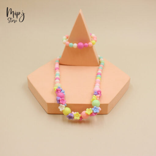 Tulip necklace and bracelet sets