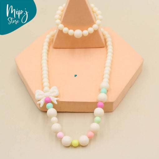 Odd Bow Necklace and Bracelet Set