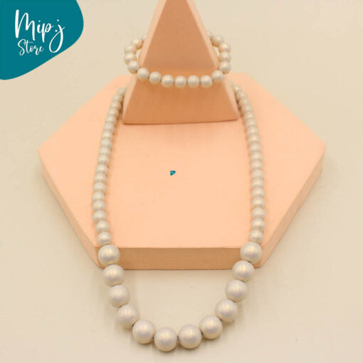 Shiny Pearl necklace and bracelet set