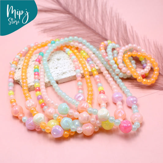 Candy crush bracelet and necklace jewelery set