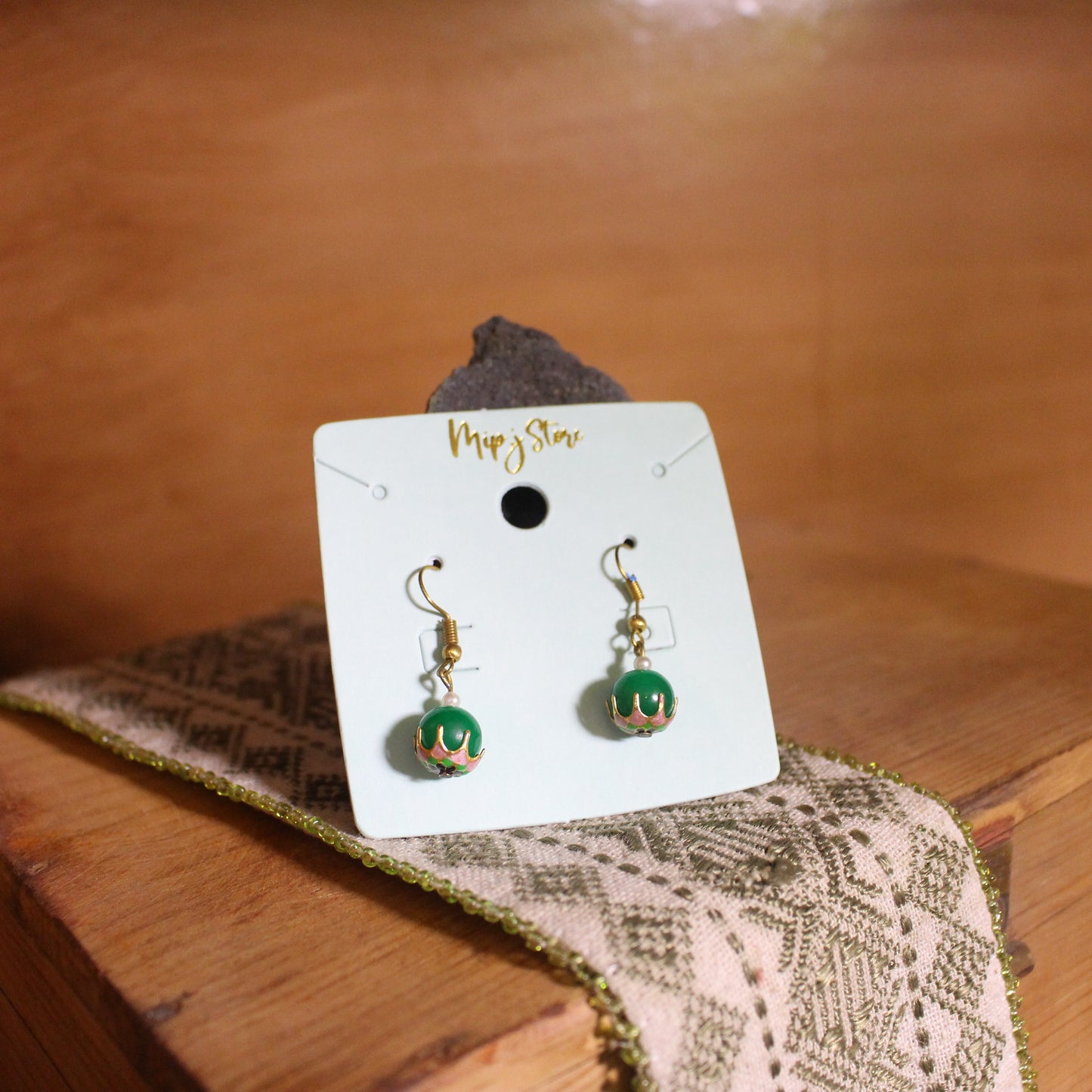 Small jhumki minna