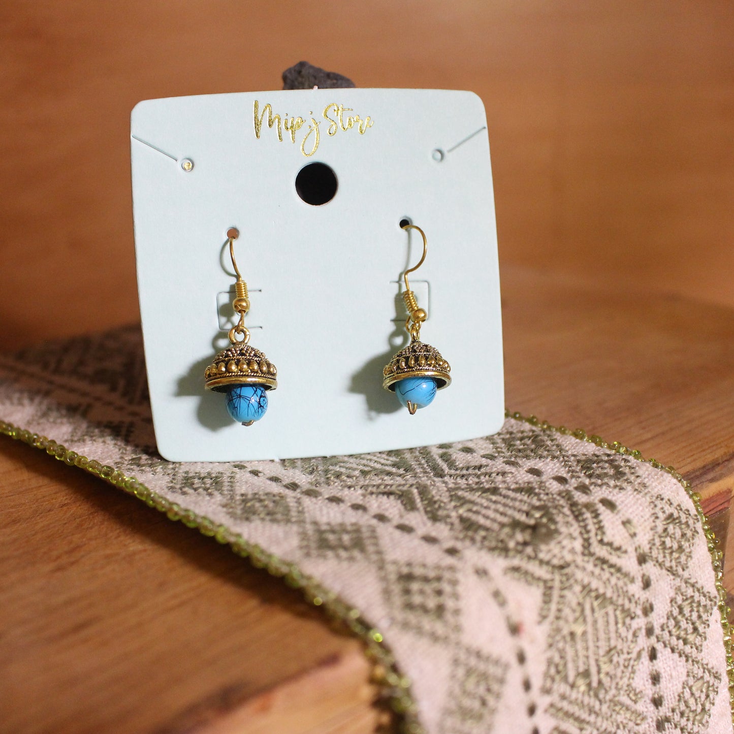 Small jhumki minna