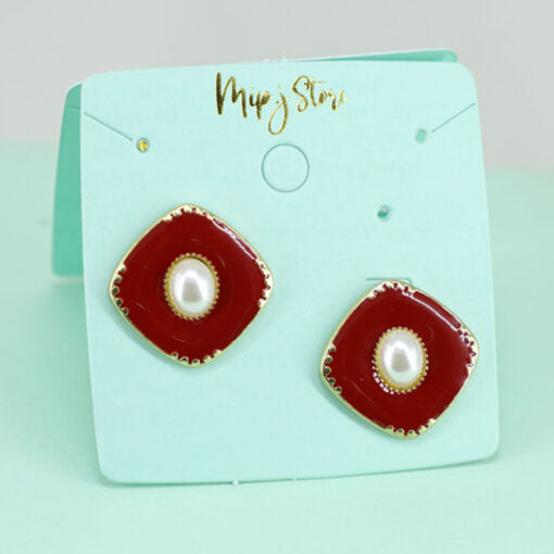 Vintage studs earing with silver tip